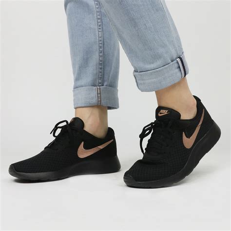 nike sneakers dames maat 39|Nike Sneakers voor dames Maat 39 online .